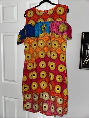 Colorful Cold-Shoulder Sunburst Print Dress